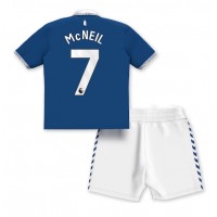 Camisa de time de futebol Everton Dwight McNeil #7 Replicas 1º Equipamento Infantil 2023-24 Manga Curta (+ Calças curtas)